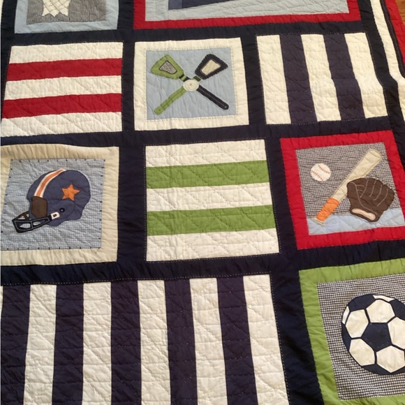 Pottery Barn Kids All Star Sports Quilt with Matching Shams Twin size - Picture 2 of 13
